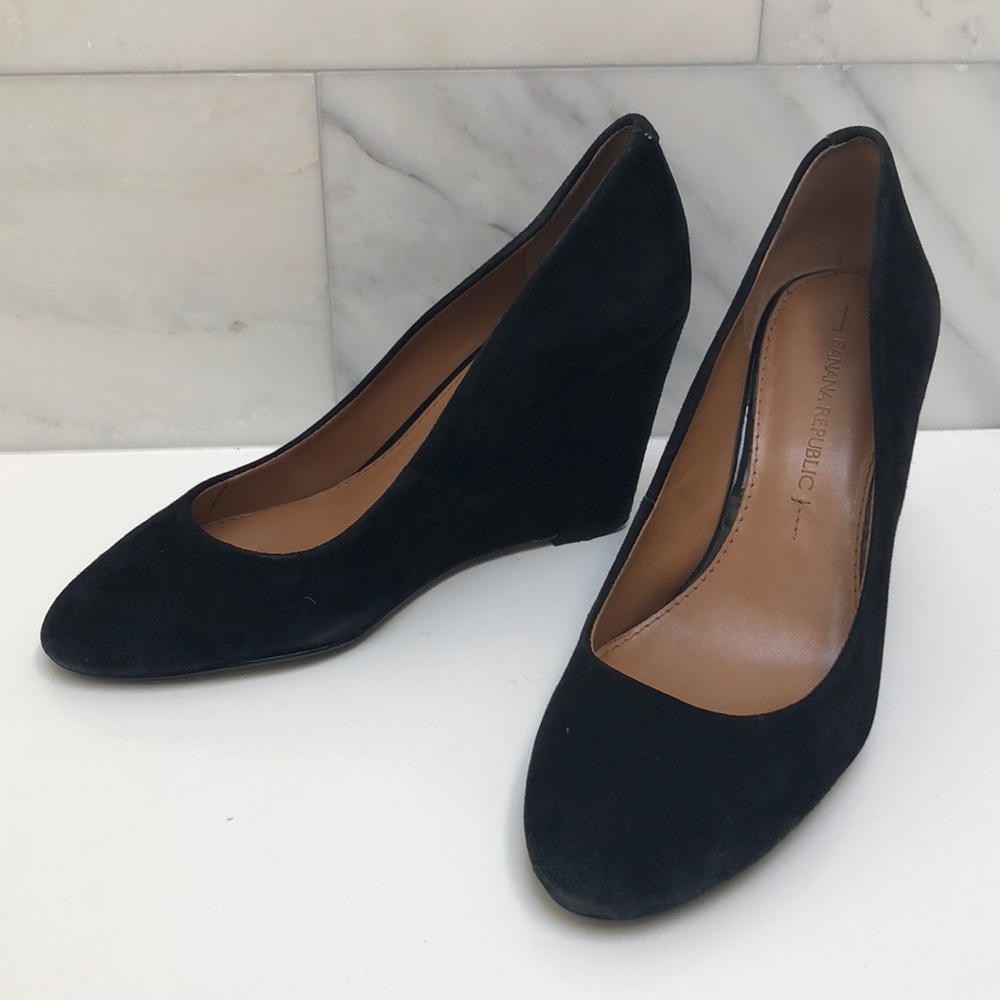 Banana Republic black suede wedge heels